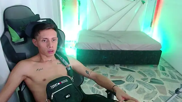 Snapshot of Didi_hard chatting on 04/04/26, 06:44 Didi hard online show from 04/04/26, 06:44