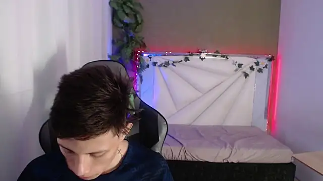 Snapshot of Didi_hard chatting on 04/08/26, 03:06 Didi hard online show from 04/08/26, 03:06