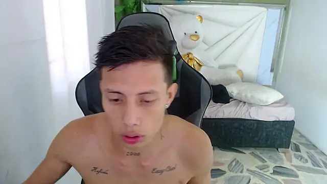 Snapshot of Didi_hard chatting on 04/19/26, 12:26 Didi hard online show from 04/19/26, 12:26