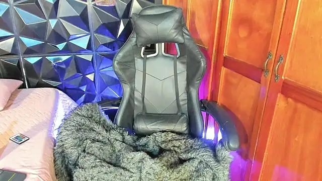 liia marin online show from 02/05/26, 03:33