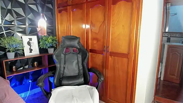 Snapshot of liia_marin chatting on 04/01/26, 02:34 liia marin online show from 04/01/26, 02:34