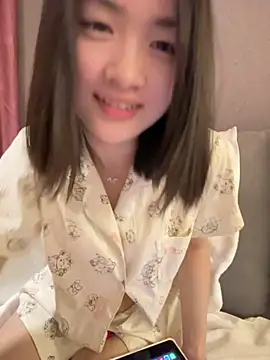 miaomiaou  online show from 02/05/26, 12:21