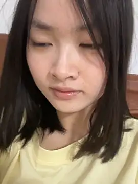 Snapshot of miaomiaou_ chatting on 04/24/26, 05:15 miaomiaou online show from 04/24/26, 05:15