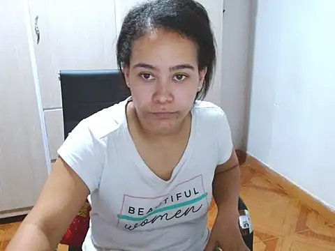 Snapshot of MaryVixxen chatting on 04/10/26, 04:50 MaryVixxen online show from 04/10/26, 04:50