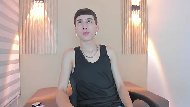 Snapshot of lian_cameron chatting on 02/12/26, 03:45 lian cameron online show from 02/12/26, 03:45