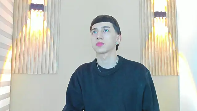 Snapshot of lian_cameron chatting on 02/19/26, 03:57 lian cameron online show from 02/19/26, 03:57