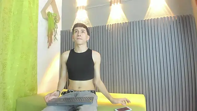 Snapshot of lian_cameron chatting on 02/28/26, 03:51 lian cameron online show from 02/28/26, 03:51