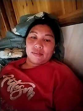 Snapshot of kussecka chatting on 04/08/26, 05:40 kussecka online show from 04/08/26, 05:40