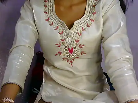 Snapshot of angelpriya_ chatting on 04/23/26, 07:16 angelpriya online show from 04/23/26, 07:16