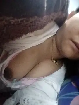 Snapshot of hoho-hihi chatting on 03/11/26, 10:27 hoho-hihi online show from 03/11/26, 10:27