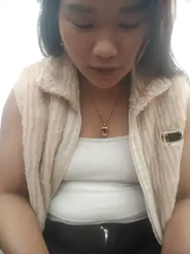 Snapshot of hoho-hihi chatting on 04/03/26, 12:08 hoho-hihi online show from 04/03/26, 12:08