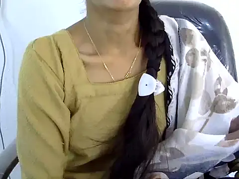 Snapshot of Kulsum_S chatting on 03/04/26, 08:20 Kulsum S online show from 03/04/26, 08:20