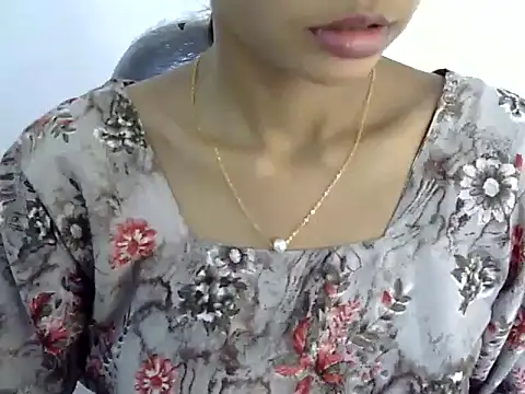 Snapshot of Kulsum_S chatting on 03/10/26, 09:03 Kulsum S online show from 03/10/26, 09:03