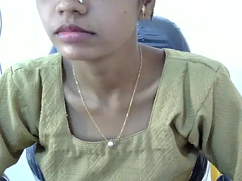 Snapshot of Kulsum_S chatting on 03/11/26, 10:54 Kulsum S online show from 03/11/26, 10:54