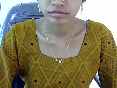 Snapshot of Kulsum_S chatting on 03/19/26, 10:41 Kulsum S online show from 03/19/26, 10:41