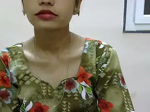 Snapshot of Kulsum_S chatting on 05/21/26, 01:29 Kulsum S online show from 05/21/26, 01:29