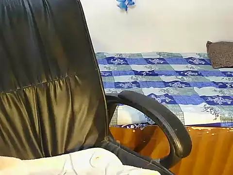 Snapshot of oo_yes_bhabhi chatting on 03/13/26, 07:42 oo yes bhabhi online show from 03/13/26, 07:42