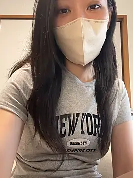 Snapshot of yui__yuichan chatting on 07/02/26, 10:49 yui yuichan online show from 07/02/26, 10:49