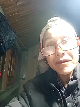 Snapshot of yoyosexy11 chatting on 02/25/26, 01:10 yoyosexy11 online show from 02/25/26, 01:10