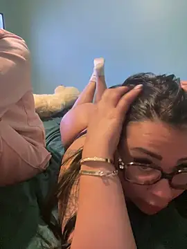 Snapshot of Melissa-suisse chatting on 03/27/26, 02:06 Melissa-suisse online show from 03/27/26, 02:06