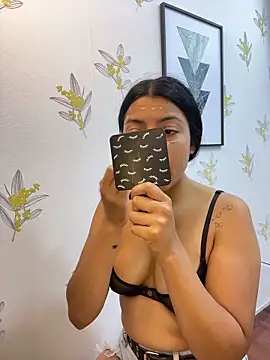 Snapshot of Laia_white chatting on 03/18/26, 12:41 Laia white online show from 03/18/26, 12:41