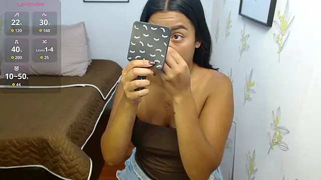 Snapshot of Laia_white chatting on 04/09/26, 11:59 Laia white online show from 04/09/26, 11:59