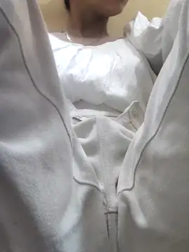 Snapshot of Noor-09- chatting on 03/01/26, 01:02 Noor-09- online show from 03/01/26, 01:02