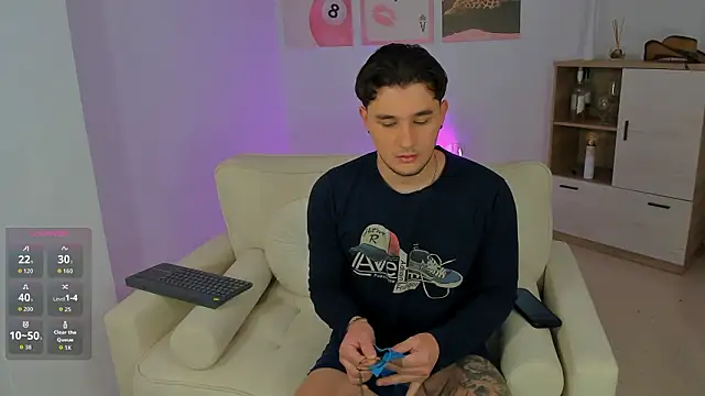 Snapshot of Massimo_Fiore chatting on 02/21/26, 02:56 Massimo Fiore online show from 02/21/26, 02:56