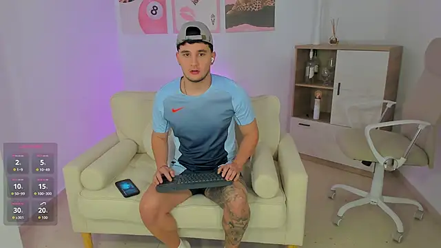 Snapshot of Massimo_Fiore chatting on 02/22/26, 02:45 Massimo Fiore online show from 02/22/26, 02:45