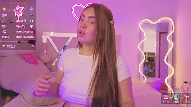 Snapshot of SABRIINA_TAY chatting on 02/18/26, 11:50 SABRIINA TAY online show from 02/18/26, 11:50