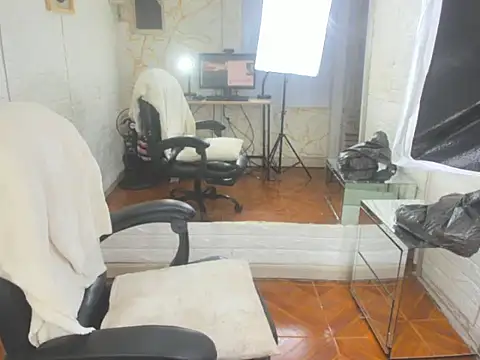 Snapshot of Shara_Oz chatting on 02/07/26, 03:10 Shara Oz online show from 02/07/26, 03:10