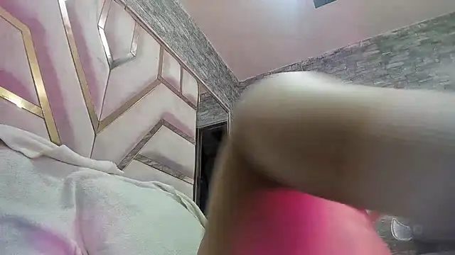 Snapshot of Shara_Oz chatting on 03/01/26, 03:19 Shara Oz online show from 03/01/26, 03:19