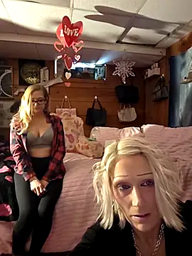 BeautifulFire23 online show from 02/19/26, 04:25