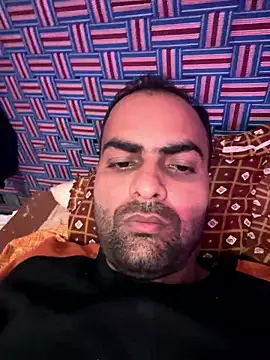 Snapshot of hardlysuck chatting on 02/08/26, 09:56 hardlysuck online show from 02/08/26, 09:56