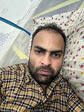 Snapshot of hardlysuck chatting on 02/16/26, 03:19 hardlysuck online show from 02/16/26, 03:19