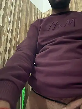 Snapshot of hardlysuck chatting on 02/27/26, 05:40 hardlysuck online show from 02/27/26, 05:40