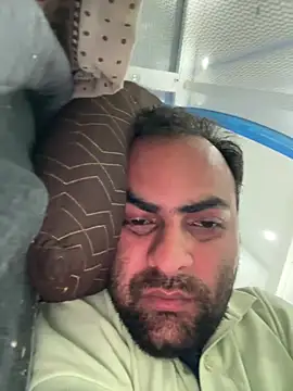 Snapshot of hardlysuck chatting on 03/04/26, 04:13 hardlysuck online show from 03/04/26, 04:13