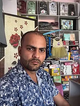 Snapshot of hardlysuck chatting on 03/07/26, 09:17 hardlysuck online show from 03/07/26, 09:17