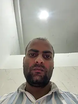 Snapshot of hardlysuck chatting on 03/28/26, 07:35 hardlysuck online show from 03/28/26, 07:35