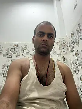 Snapshot of hardlysuck chatting on 04/05/26, 06:49 hardlysuck online show from 04/05/26, 06:49