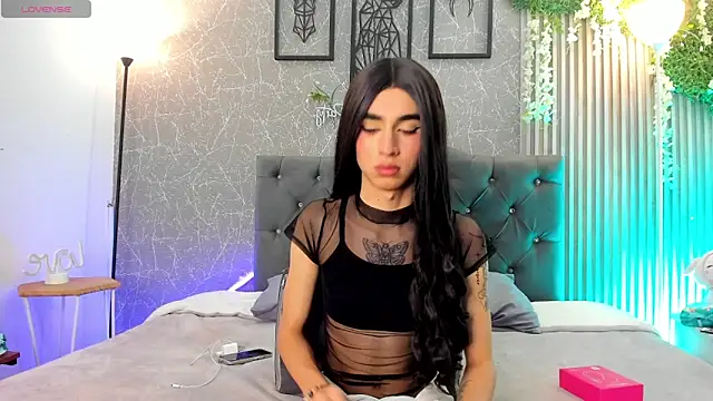 Snapshot of lana_gill1 chatting on 05/21/26, 01:51 lana gill1 online show from 05/21/26, 01:51
