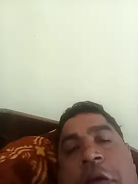 Snapshot of deshilnd chatting on 05/18/26, 04:24 deshilnd online show from 05/18/26, 04:24