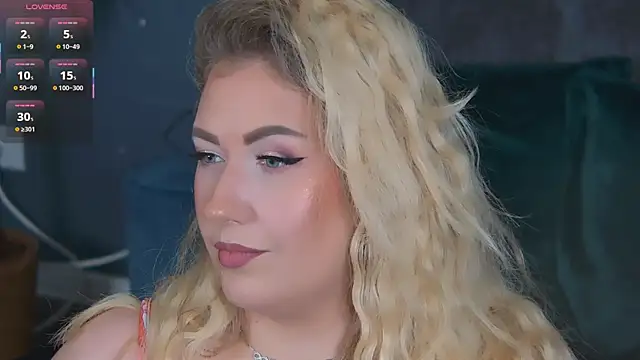 Snapshot of OndinaNoire chatting on 03/24/26, 08:03 OndinaNoire online show from 03/24/26, 08:03