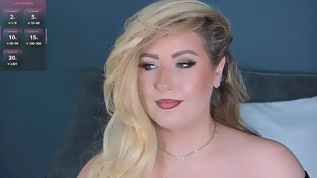 Snapshot of OndinaNoire chatting on 04/08/26, 07:58 OndinaNoire online show from 04/08/26, 07:58