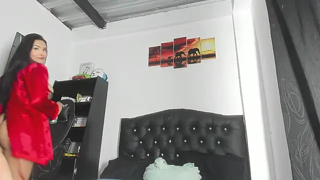 Snapshot of antonella__max chatting on 04/21/26, 02:15 antonella max online show from 04/21/26, 02:15