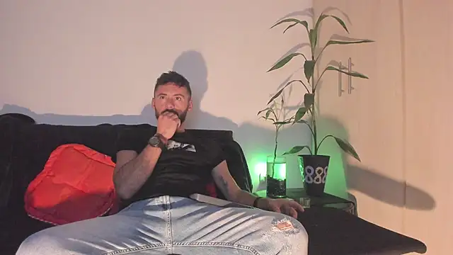Snapshot of Erickpritz_xh chatting on 04/16/26, 01:39 Erickpritz xh online show from 04/16/26, 01:39