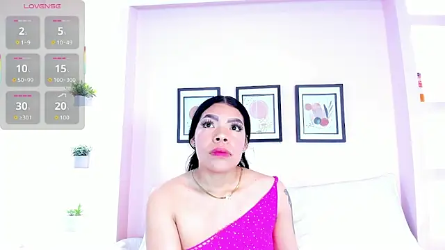 Sophia Salem online show from 02/04/26, 12:00