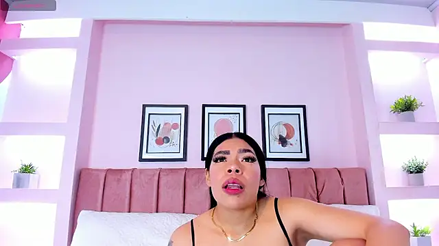 Sophia Salem online show from 02/12/26, 12:00