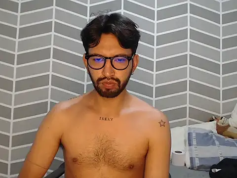 thomass1018 online show from 04/11/26, 02:16