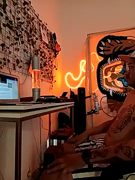 Snapshot of helloandi chatting on 03/31/26, 05:57 helloandi online show from 03/31/26, 05:57